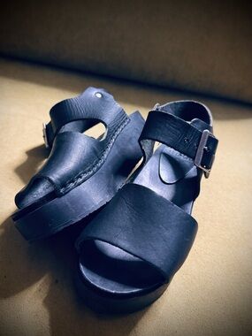 BRYR Ursi Platform Clog in Black 38 EUC